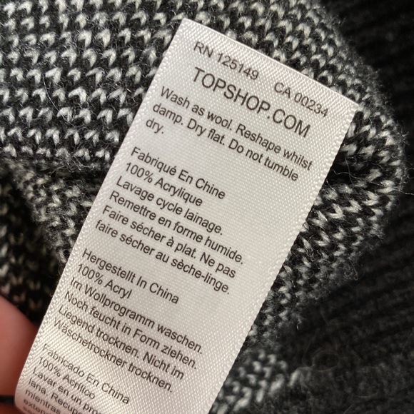 TopShop • Cropped Mixed Print Sweater Stripes & Checkerboard - Picture 4 of 10